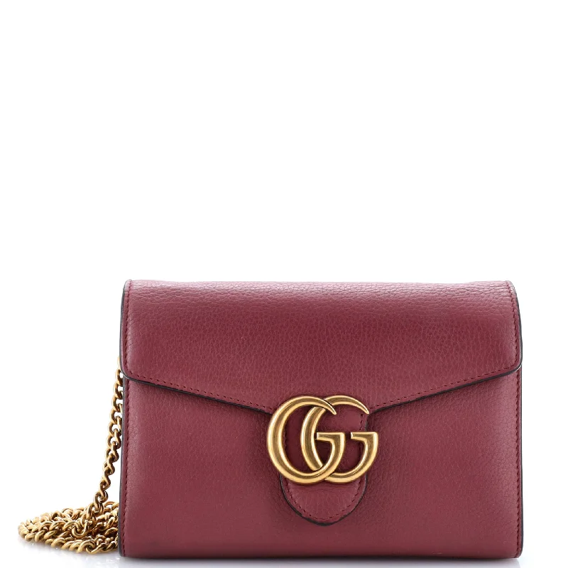 Women Gucci backpacks with a luxurious leather finishGG Marmont Chain Wallet Leather Mini