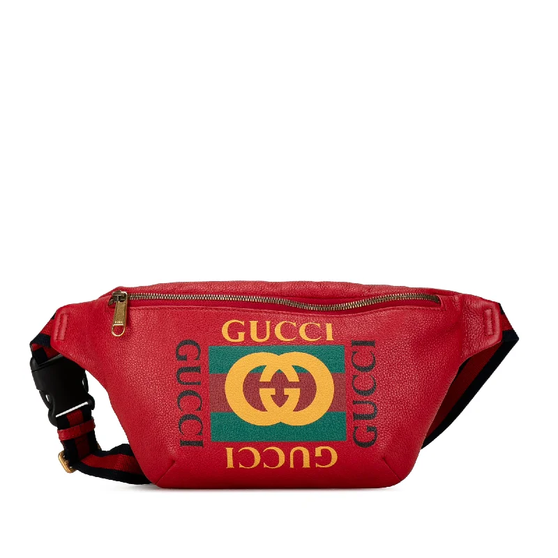 Women Gucci bags with a detachable mobile phone holderRed Gucci Leather Logo Belt Bag