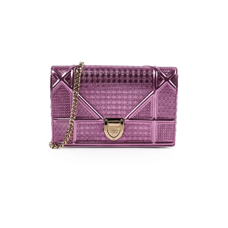 Christian Dior crossbody bags with a front - flap pocket for easy accessChristian Dior Diorama Wallet on chain WOC Pink Metallic