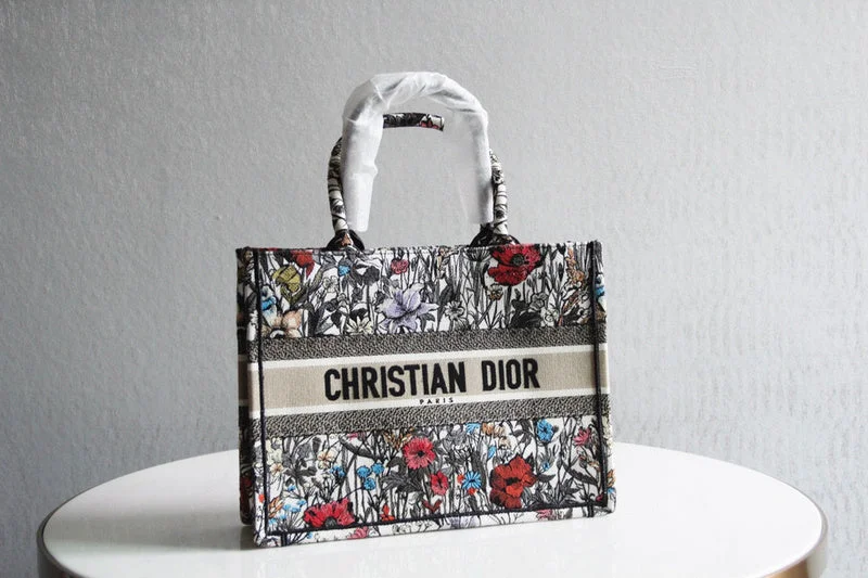 Stylish Christian Dior shoulder bags with a tassel - adorned zipperChristian Dior  Bags - 3763