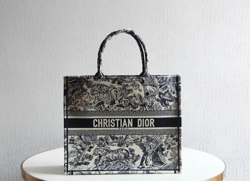 Christian Dior Saddle bags with a patent leather finish for a shiny lookChristian Dior  Bags - 3795