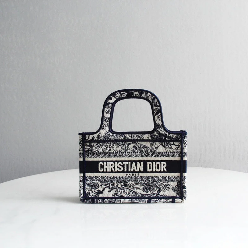 Christian Dior tote bags with a printed Dior logo on the frontChristian Dior  Bags - 3807