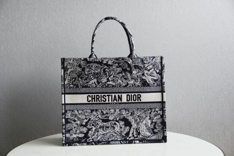 Fashion - forward Christian Dior tote bags for the modern womanChristian Dior  Bags - 3810