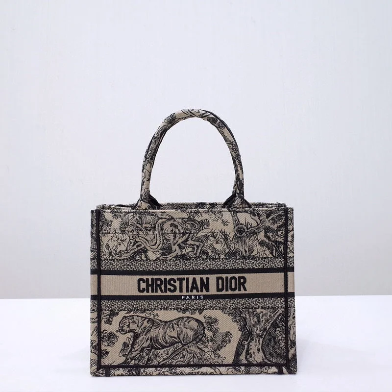 Trendsetting Christian Dior crossbody bags with a colorful strapChristian Dior  Bags - 3819