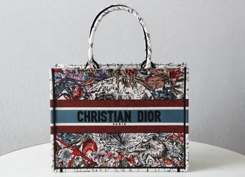 Christian Dior crossbody bags with a front - flap pocket for easy accessChristian Dior  Bags - 3837