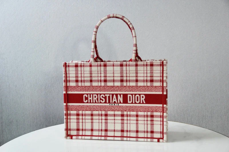 Christian Dior Saddle bags with a patent leather finish for a shiny lookChristian Dior  Bags - 3838