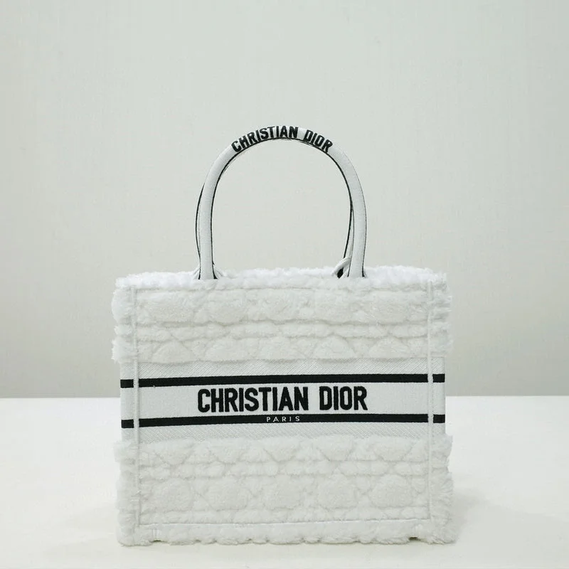 Christian Dior handbags with a removable shoulder strap for versatilityChristian Dior  Bags - 3860