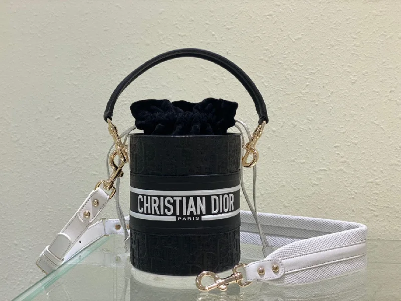 Christian Dior bags with a quilted pattern and gold - toned hardwareChristian Dior Small Vibe Bucket Bag Black