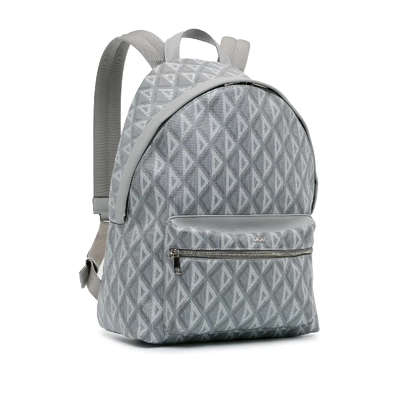 Christian Dior handbags with a detachable mirror for on - the - go touch - upsDior CD Diamond Rider Backpack (YDnAyd)