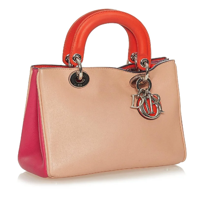 Christian Dior bags with a detachable coin purse insideDior Diorissimo Leather Handbag (SHG-28524)