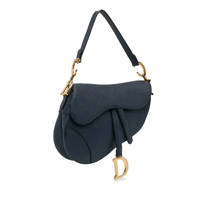 Christian Dior backpacks with a sleek, minimalist silhouetteDior Grained Saddle Bag (er5tl1)