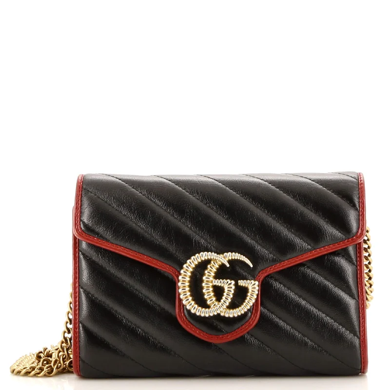 Ladies Gucci shoulder bags with a tassel decorationGG Marmont Chain Wallet Diagonal Quilted Leather Mini